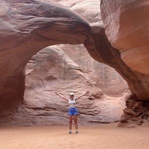 Meet your Posher, Sades